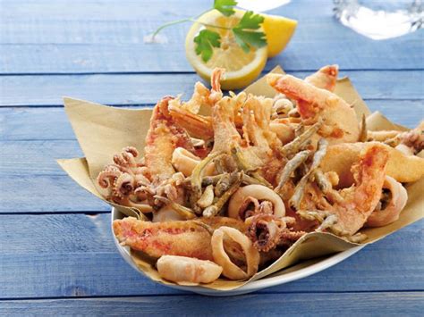  La Delizia dei Gamberi Fritti: Un Concerto di Croccantezza e Sapori di Mare!